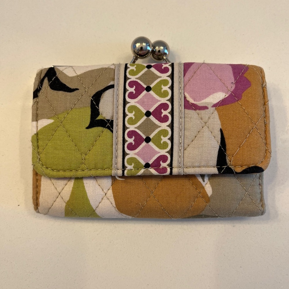 Vera Bradley kisslock wallet portobello road print